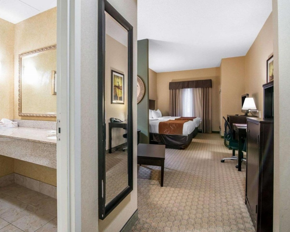 Room image 3