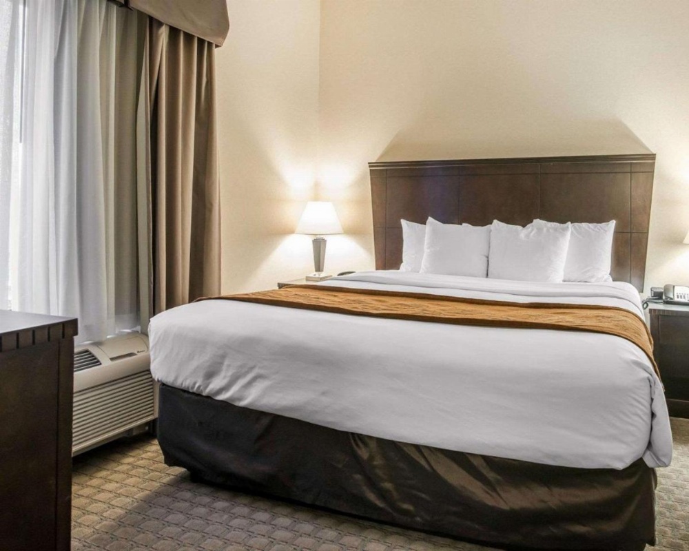 Room image 4
